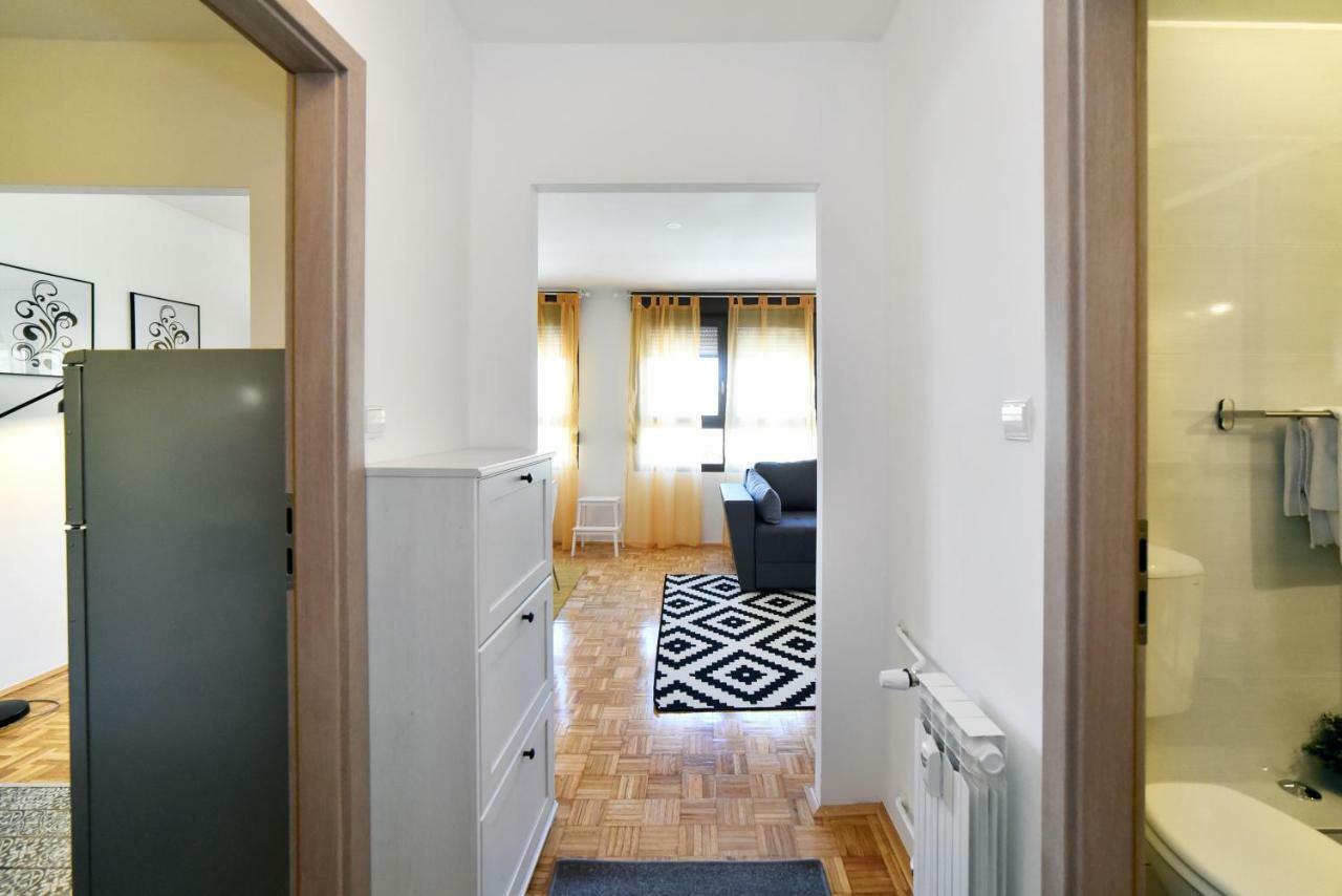 Apartment Place4U ซาเกร็บ ภายนอก รูปภาพ