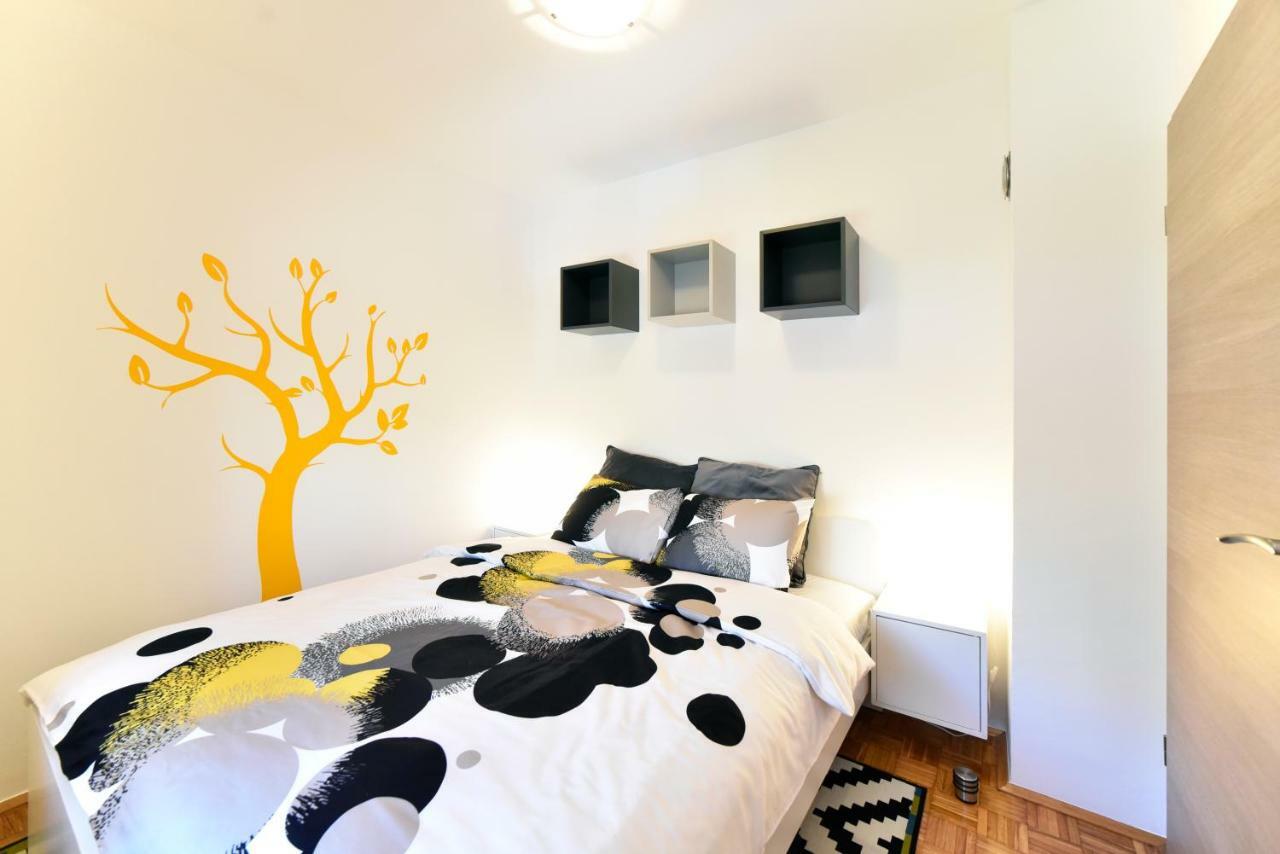 Apartment Place4U ซาเกร็บ ภายนอก รูปภาพ