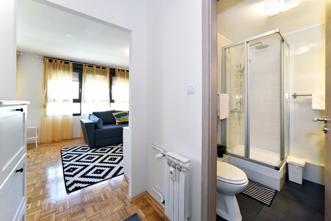 Apartment Place4U ซาเกร็บ ภายนอก รูปภาพ