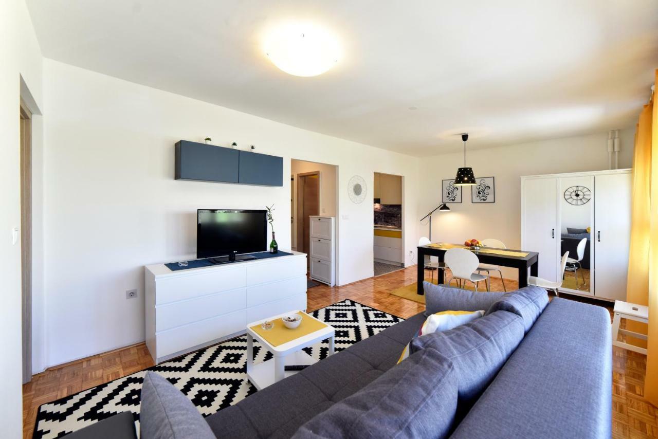 Apartment Place4U ซาเกร็บ ภายนอก รูปภาพ